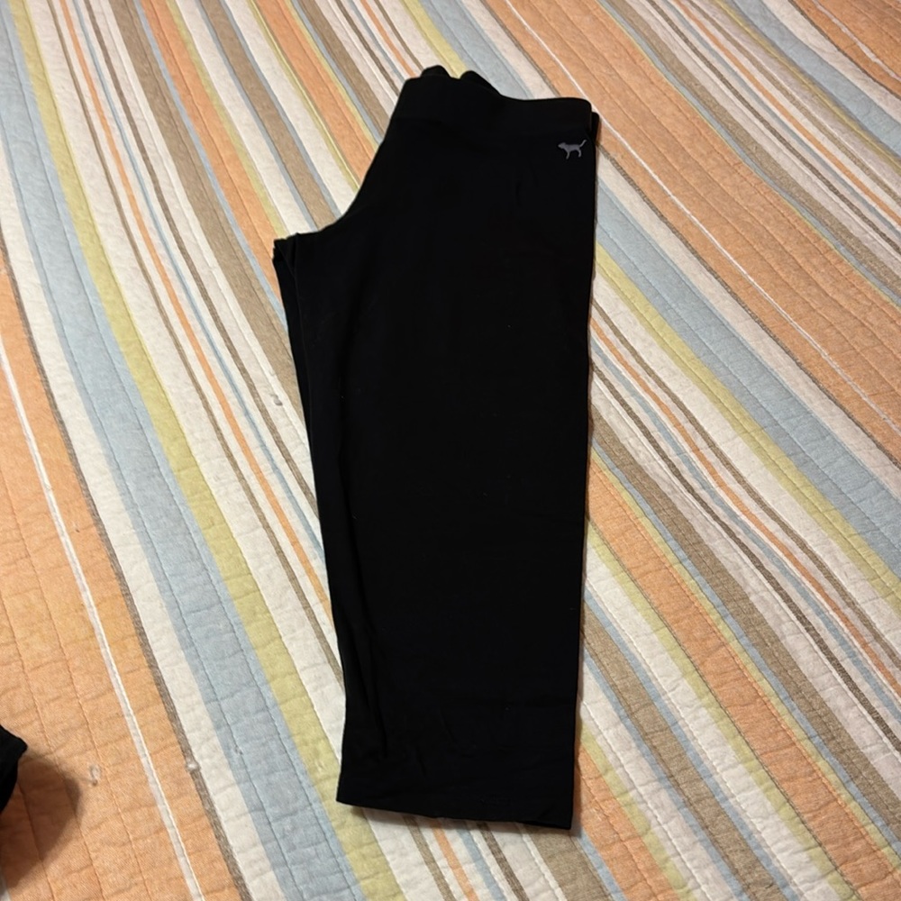 Victoria’s Secret pink leggings